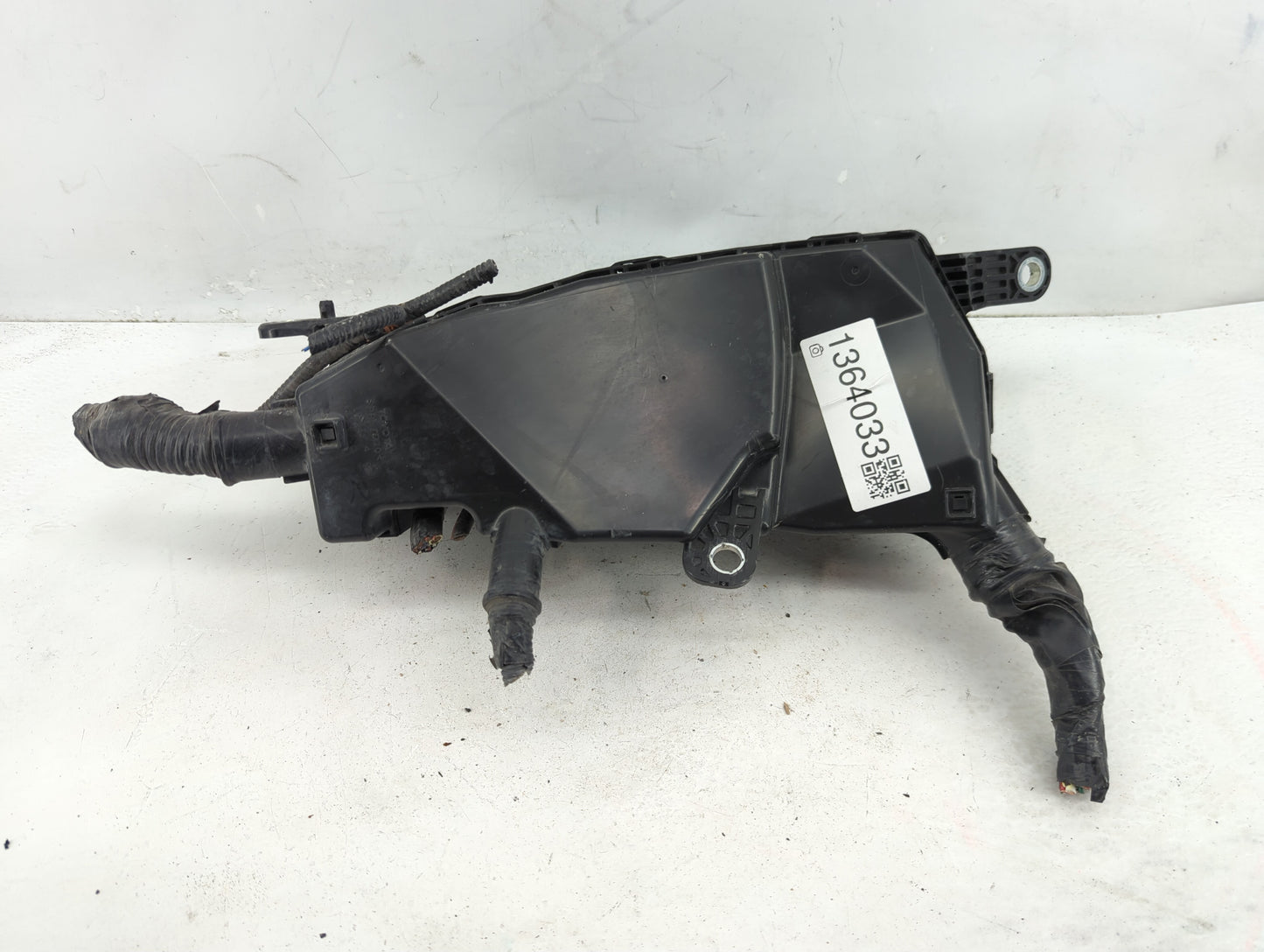 2018-2022 Toyota Camry Fusebox Fuse Box Panel Relay Module P/N:82620-33130 82662-06730 Fits Fits 2018 2019 2020 2021 2022 OE