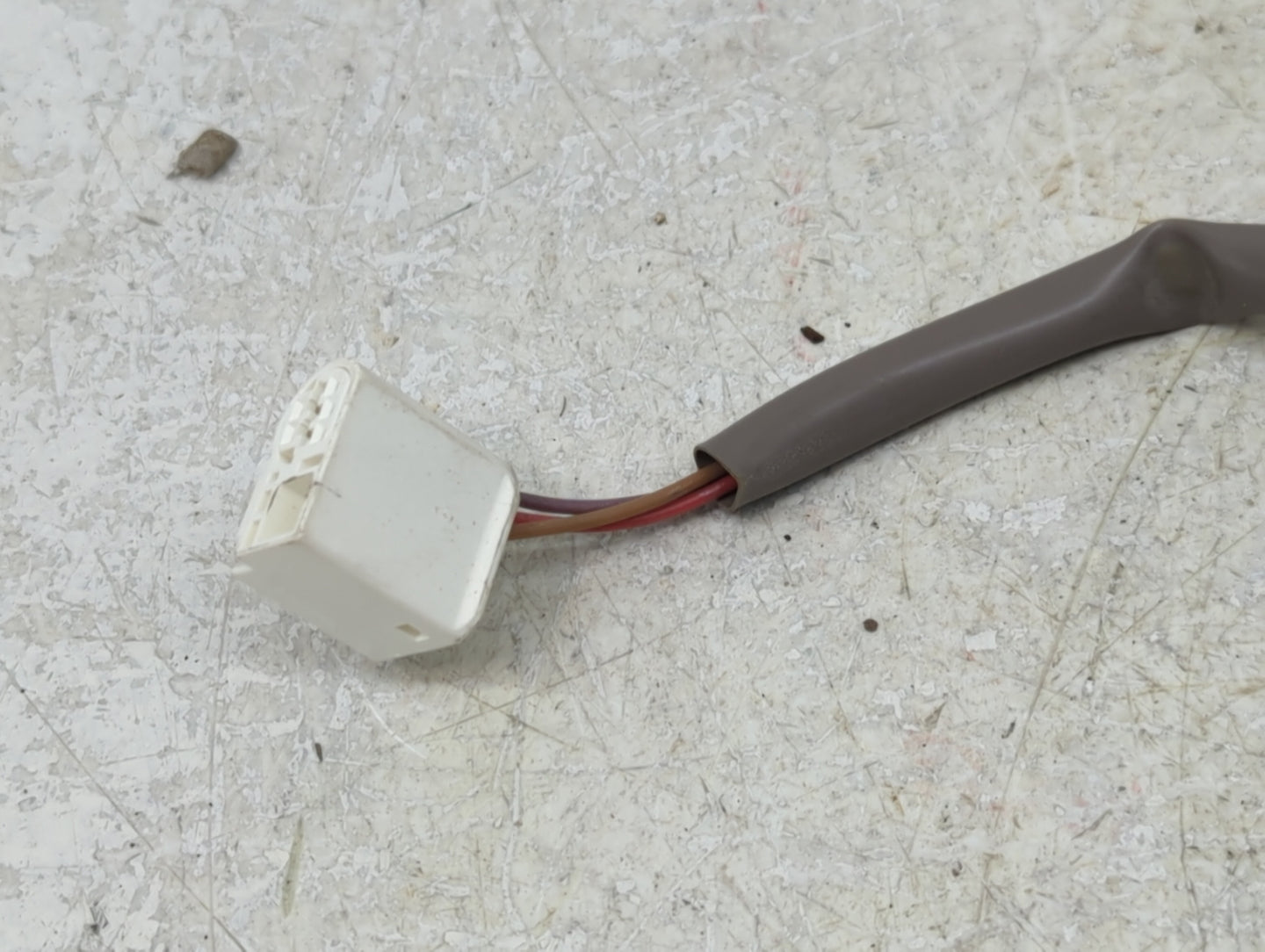 2018-2022 Toyota Camry Driver Side View Mirror - Left Door Mirror OEM Used - Oemusedautoparts1.com