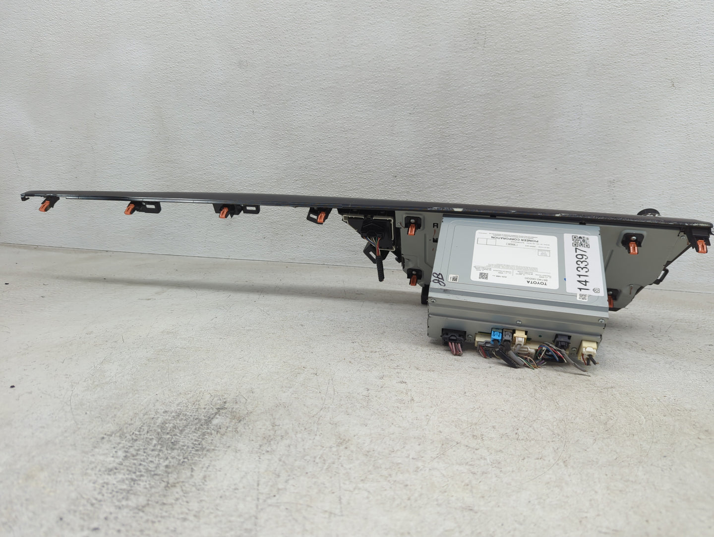 2018-2020 Toyota Camry Radio AM FM Cd Player Receiver Replacement P/N:86140-06D20 Fits Fits 2018 2019 2020 OEM Used Auto Par