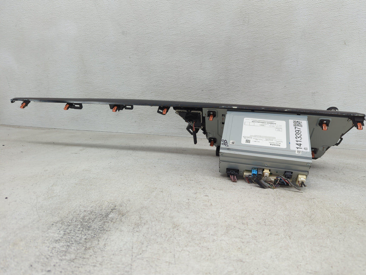2018-2020 Toyota Camry Radio AM FM Cd Player Receiver Replacement P/N:86140-06D20 Fits Fits 2018 2019 2020 OEM Used Auto Par