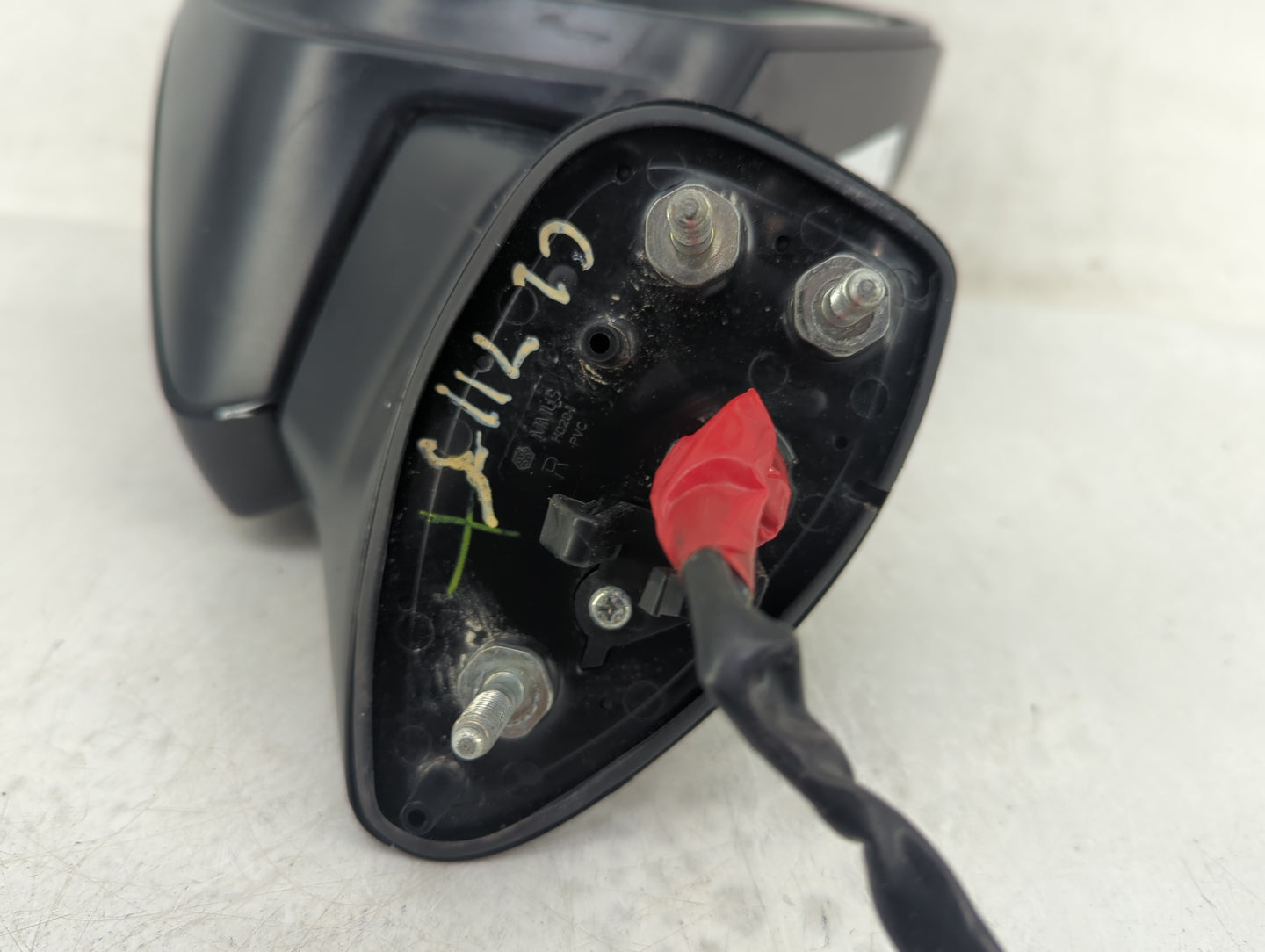 2018-2022 Toyota Camry Passenger Side View Mirror - Right Door Mirror OEM Used - Oemusedautoparts1.com
