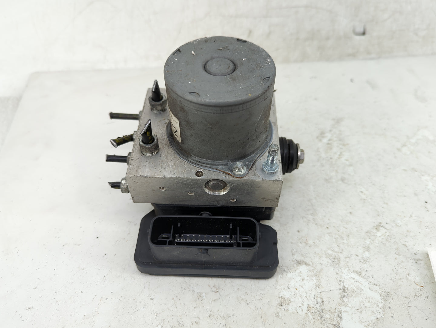 2018-2020 Toyota Camry ABS Pump Control Module Replacement P/N:44540 06290 Fits Fits 2018 2019 2020 OEM Used Auto Parts - Oe