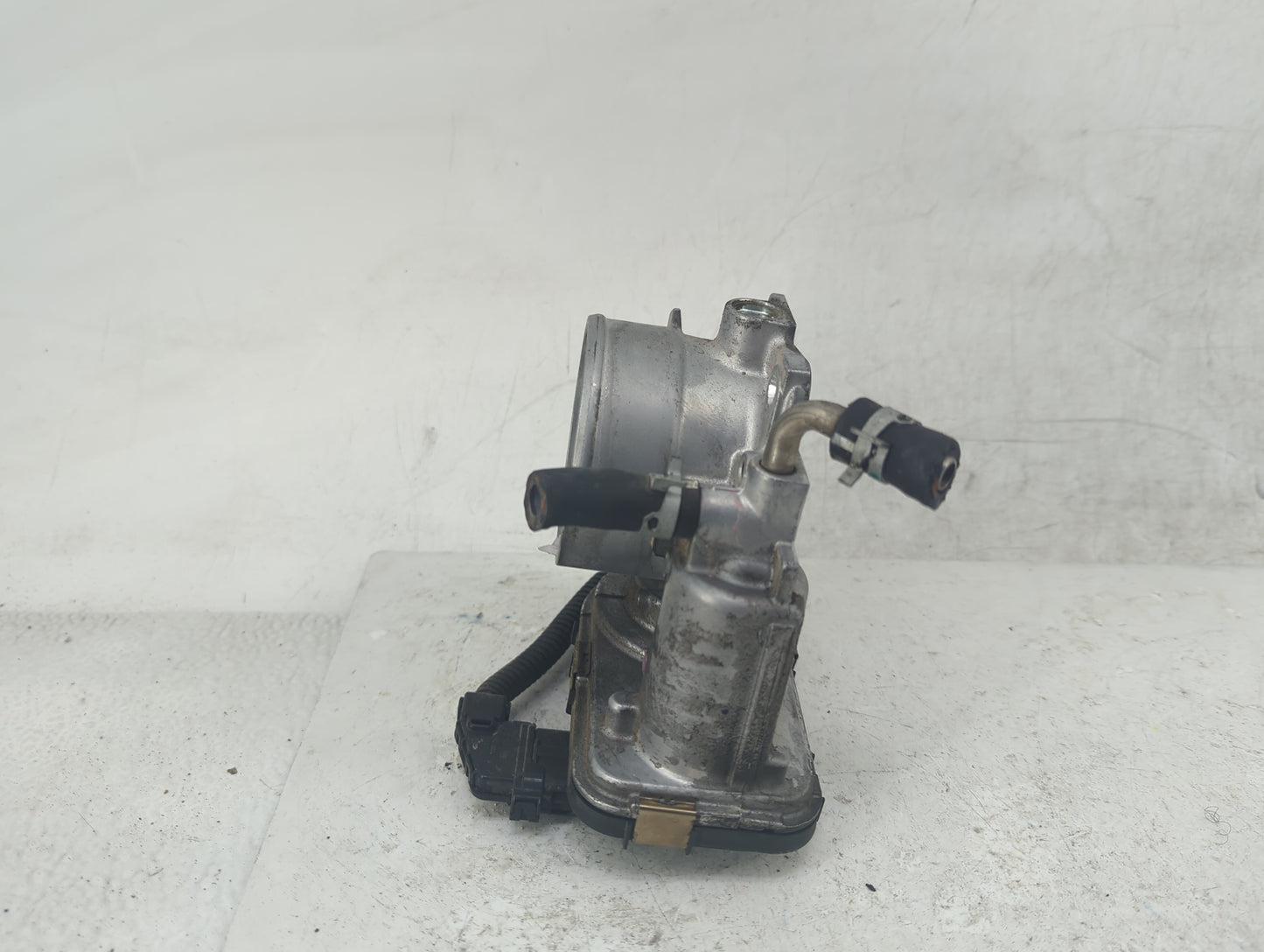 2018-2022 Toyota Camry Throttle Body P/N:22030-F0010 Fits Fits 2018 2019 2020 2021 2022 OEM Used Auto Parts - Oemusedautopar