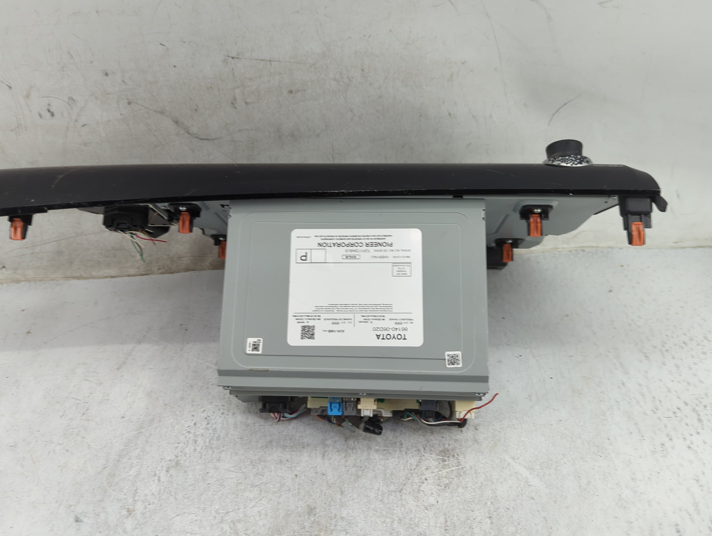 2020-2022 Toyota Camry Radio AM FM Cd Player Receiver Replacement P/N:86140-06D20 AVH-1498 Fits Fits 2020 2021 2022 OEM Used