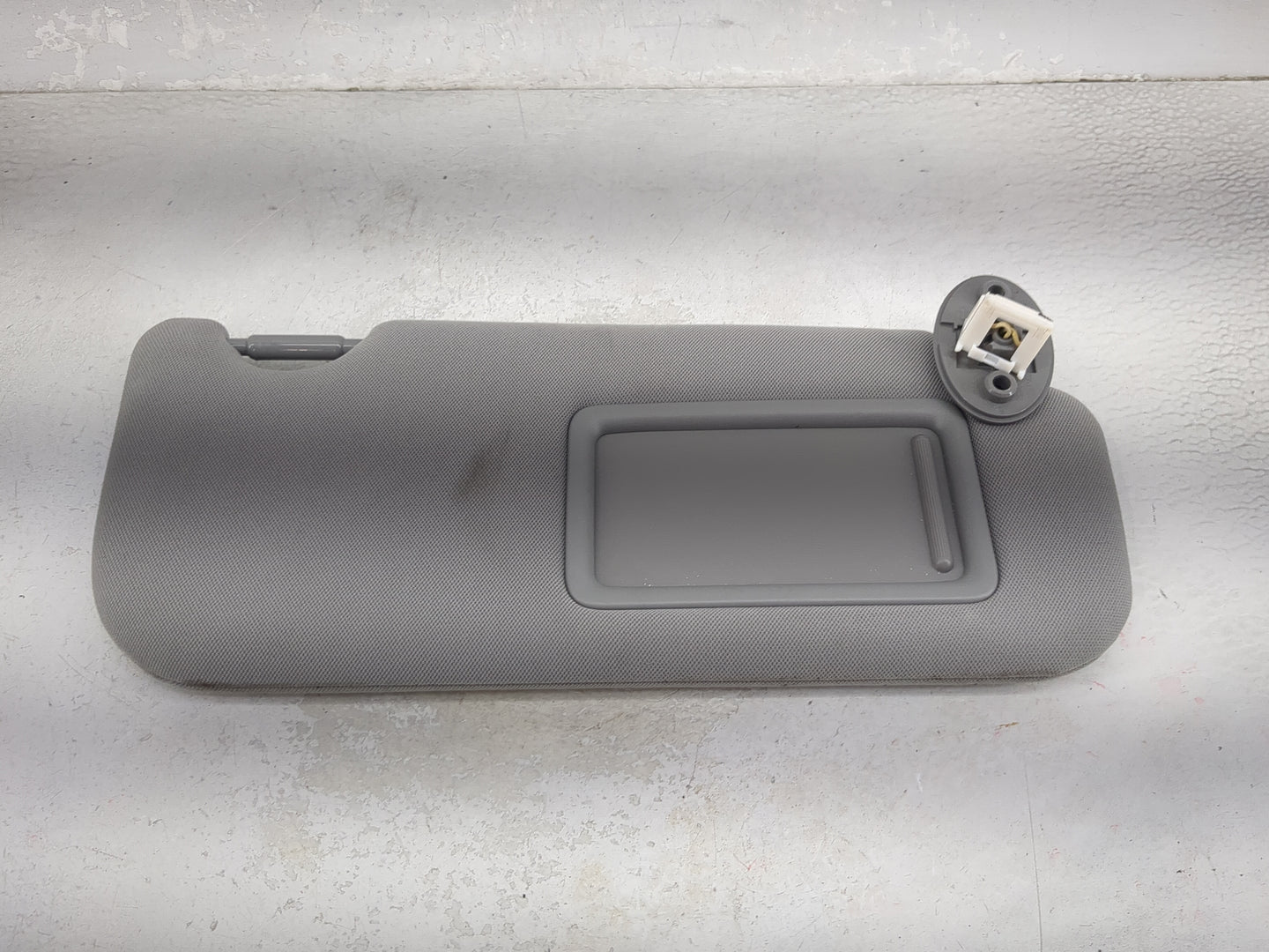 2020 Toyota Camry Sun Visor Shade Replacement Passenger Right Mirror Fits OEM Used Auto Parts - Oemusedautoparts1.com