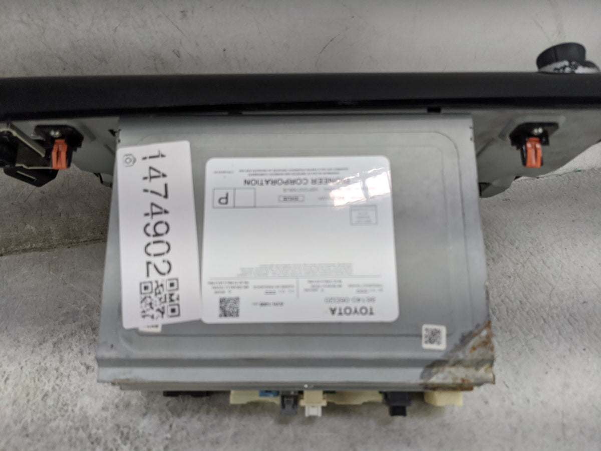 2018-2020 Toyota Camry Radio AM FM Cd Player Receiver Replacement P/N:86140-06D20 AVH-1498 Fits Fits 2018 2019 2020 OEM Used