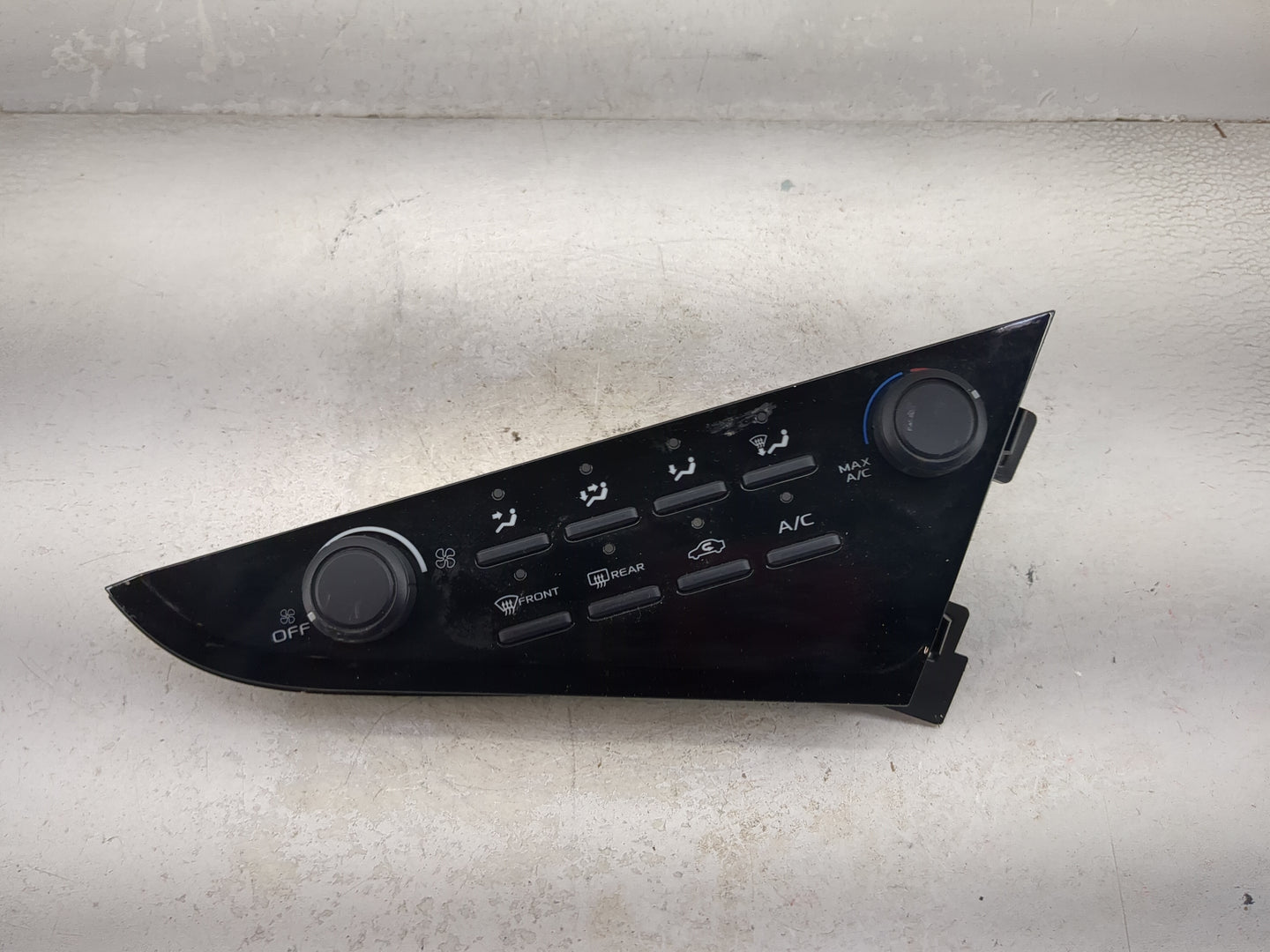 2020 Toyota Camry Climate Control Module Temperature AC/Heater Replacement P/N:A2C39602203MEX Fits OEM Used Auto Parts - Oem