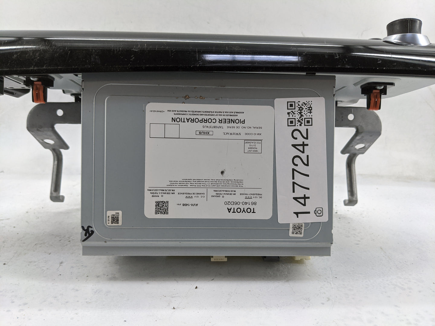2018-2020 Toyota Camry Radio AM FM Cd Player Receiver Replacement P/N:86140-06D20 AVH-1498, D171G Fits Fits 2018 2019 2020 O