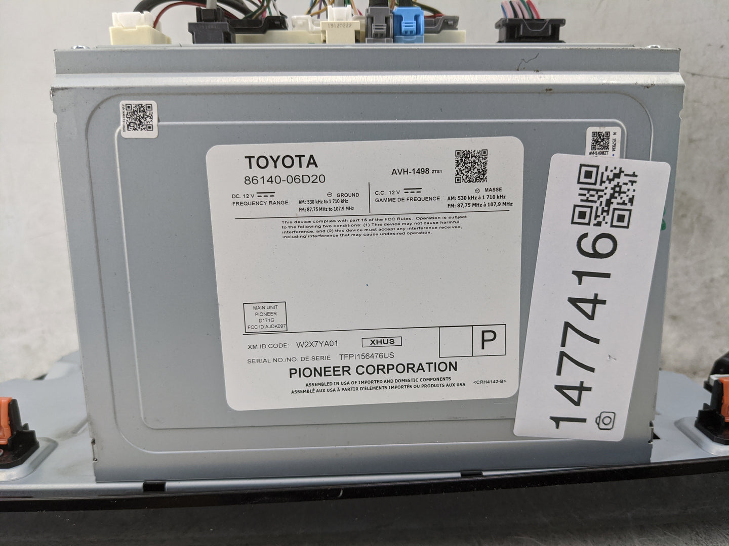 2018-2020 Toyota Camry Radio AM FM Cd Player Receiver Replacement P/N:86140-06D20 AVH-1498 Fits Fits 2018 2019 2020 OEM Used