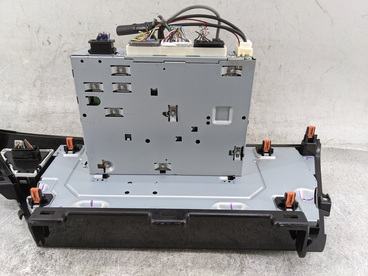 2018-2020 Toyota Camry Radio AM FM Cd Player Receiver Replacement P/N:86140-06D20 AVH-1498 Fits Fits 2018 2019 2020 OEM Used