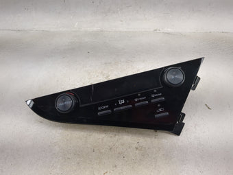 compare product 2018-2022 Toyota Camry Climate Control Module Temperature AC/Heater Replacement P/N:55900-06480 A2C39604206 Fits OEM Used Auto Parts