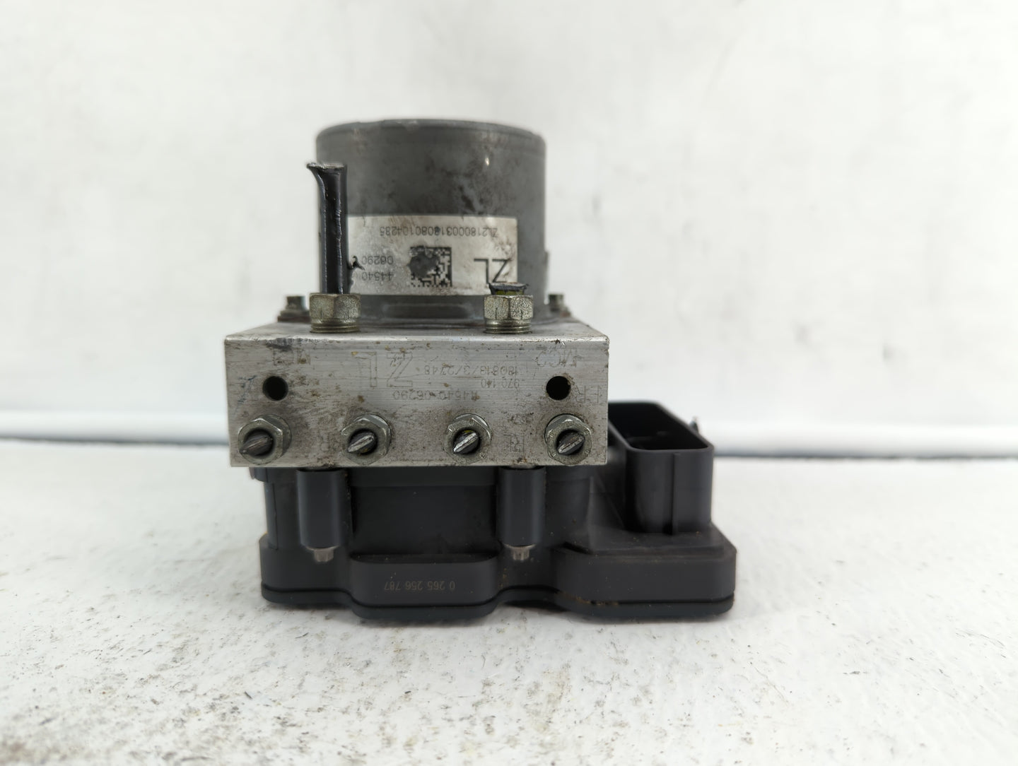 2018 Toyota Camry ABS Pump Control Module Replacement P/N:44540-06290 44540 06290 Fits OEM Used Auto Parts - Oemusedautopart
