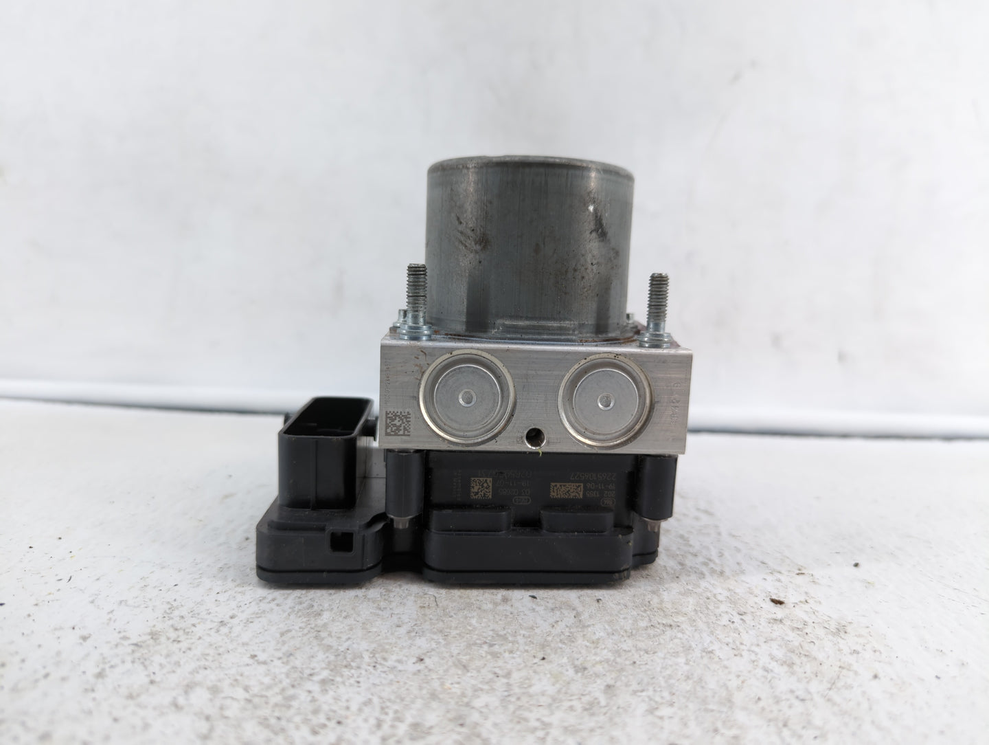 2018 Toyota Camry ABS Pump Control Module Replacement P/N:44540-06290 44540 06290 Fits OEM Used Auto Parts - Oemusedautopart