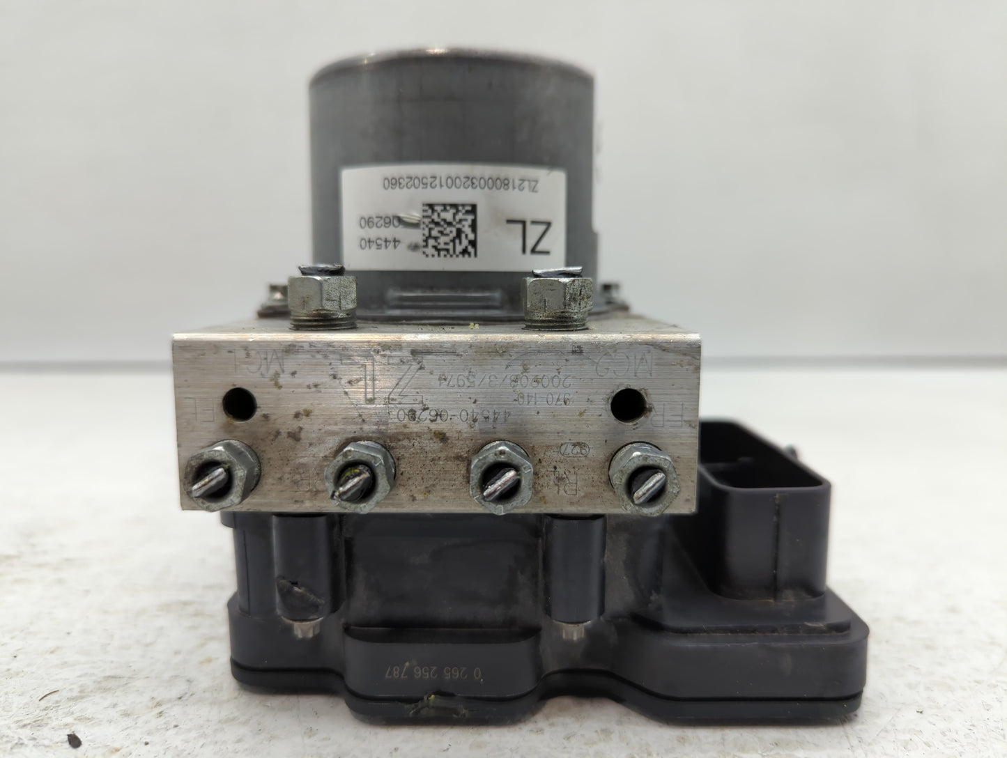 2018-2020 Toyota Camry ABS Pump Control Module Replacement P/N:44540-06290 Fits Fits 2018 2019 2020 OEM Used Auto Parts - Oe