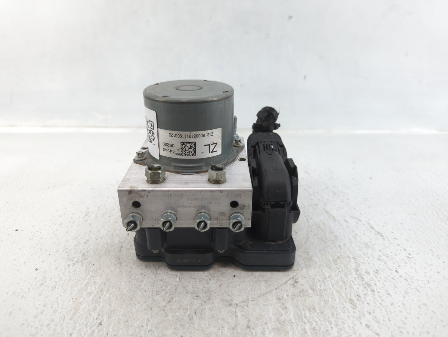 2018-2020 Toyota Camry ABS Pump Control Module Replacement P/N:44540 06290 Fits Fits 2018 2019 2020 OEM Used Auto Parts - Oe
