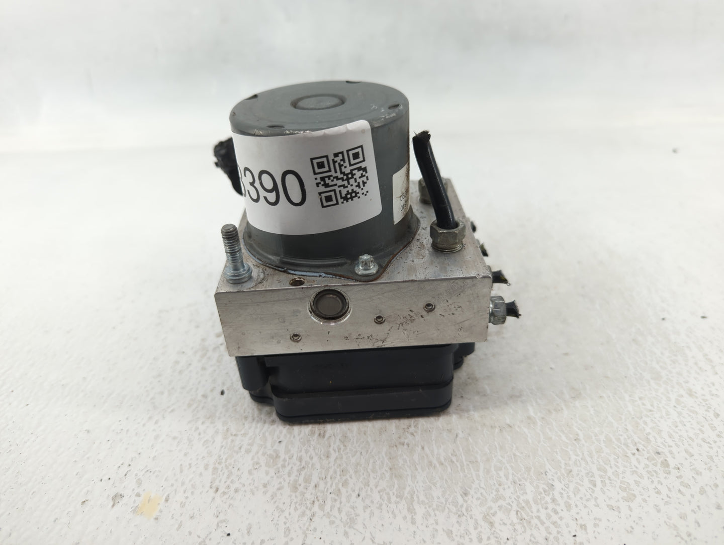 2018-2020 Toyota Camry ABS Pump Control Module Replacement P/N:44540-06200 Fits Fits 2018 2019 2020 OEM Used Auto Parts - Oe