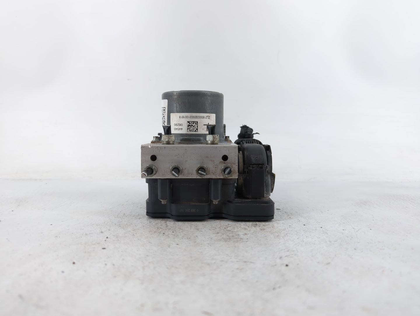 2018-2020 Toyota Camry ABS Pump Control Module Replacement P/N:4454006290 Fits Fits 2018 2019 2020 OEM Used Auto Parts - Oem