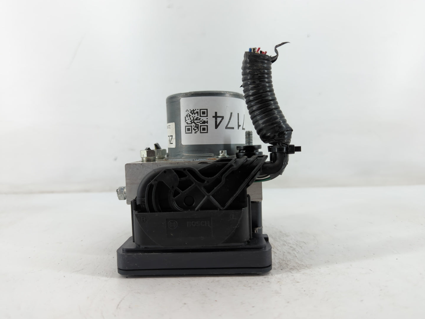 2018-2020 Toyota Camry ABS Pump Control Module Replacement P/N:44540 06290 Fits Fits 2018 2019 2020 OEM Used Auto Parts - Oe