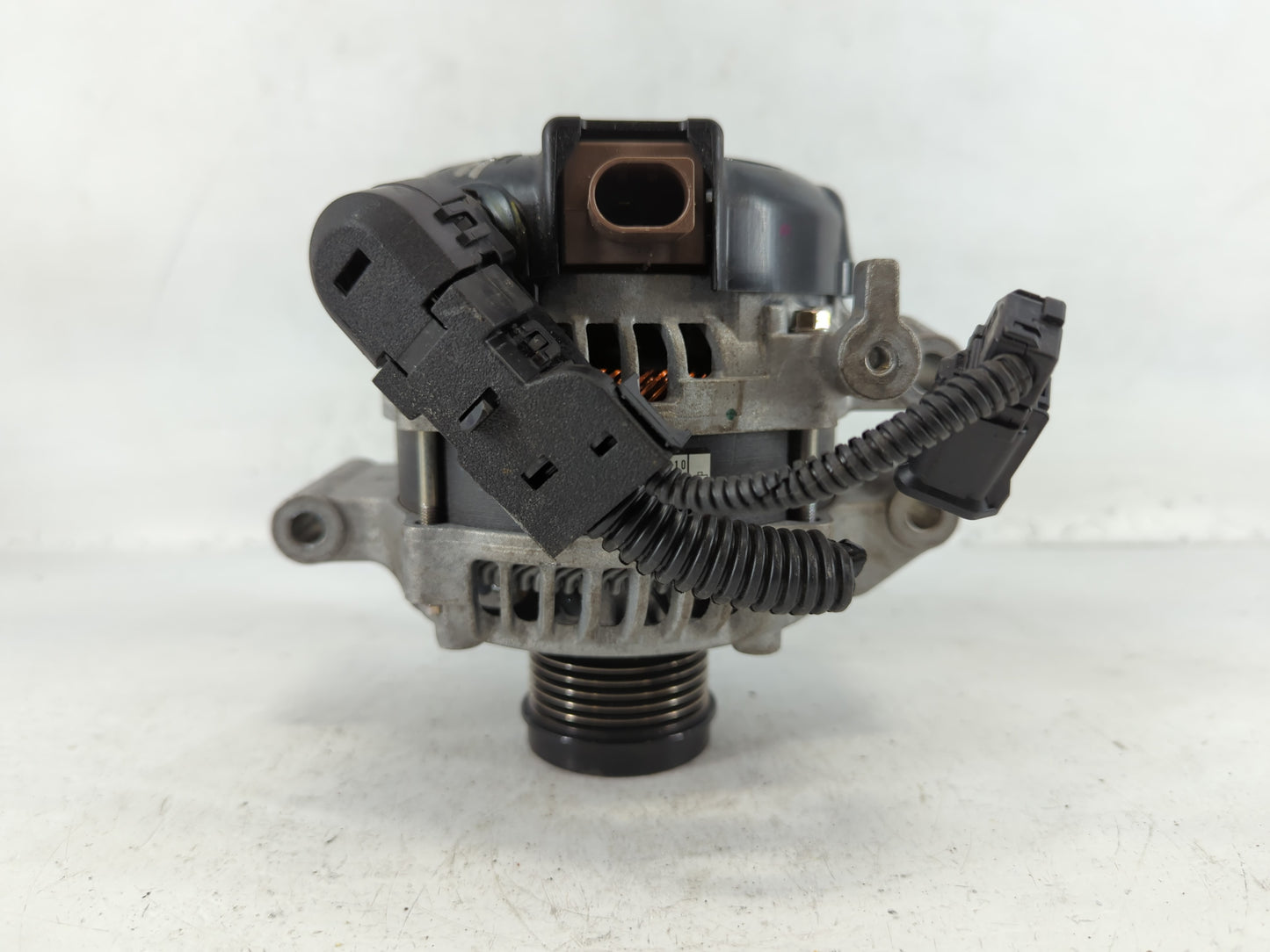 2018-2022 Toyota Camry Alternator Replacement Generator Charging Assembly Engine OEM P/N:27060-F0010 Fits OEM Used Auto Part