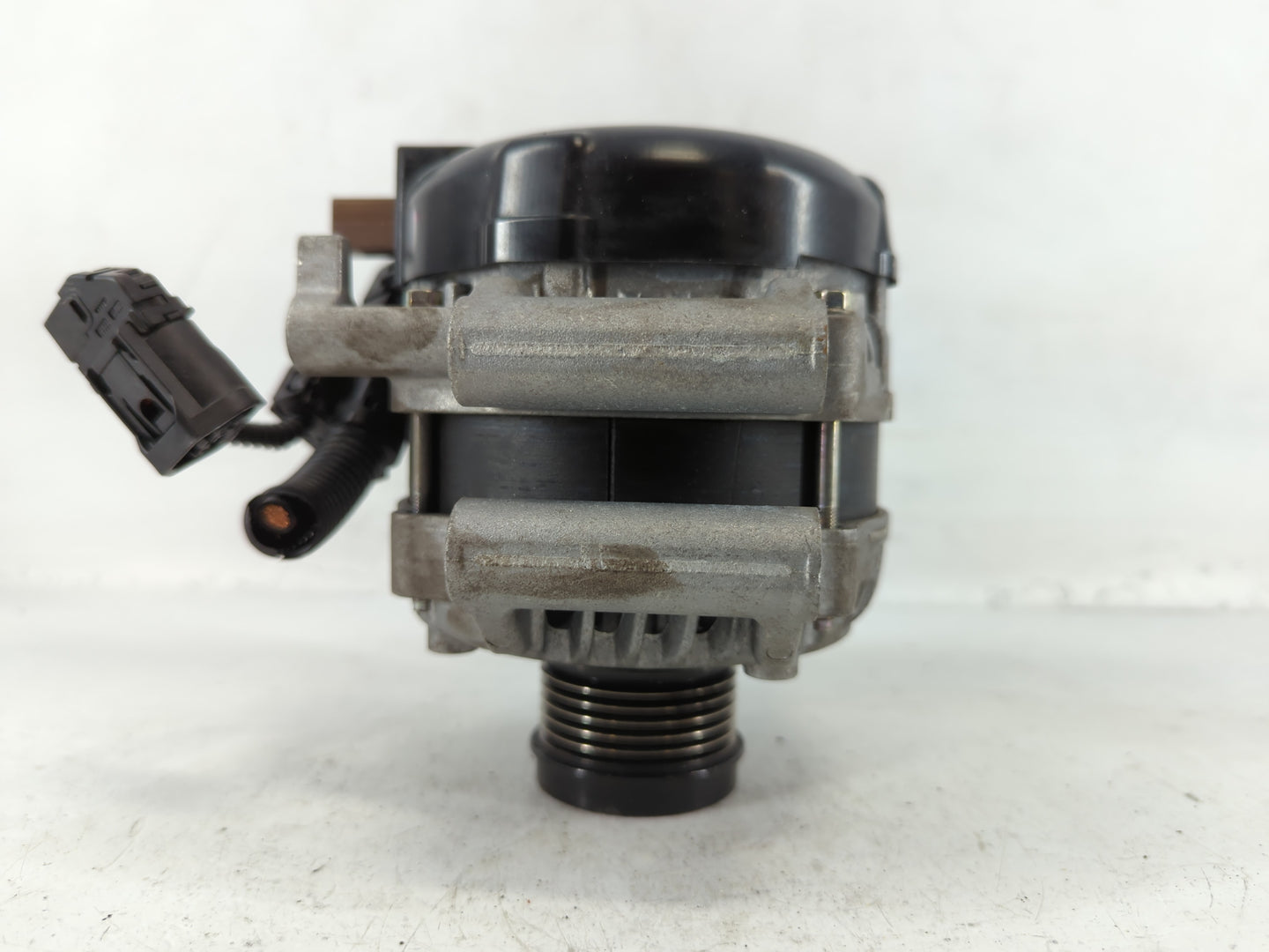2018-2022 Toyota Camry Alternator Replacement Generator Charging Assembly Engine OEM P/N:27060-F0010 Fits OEM Used Auto Part