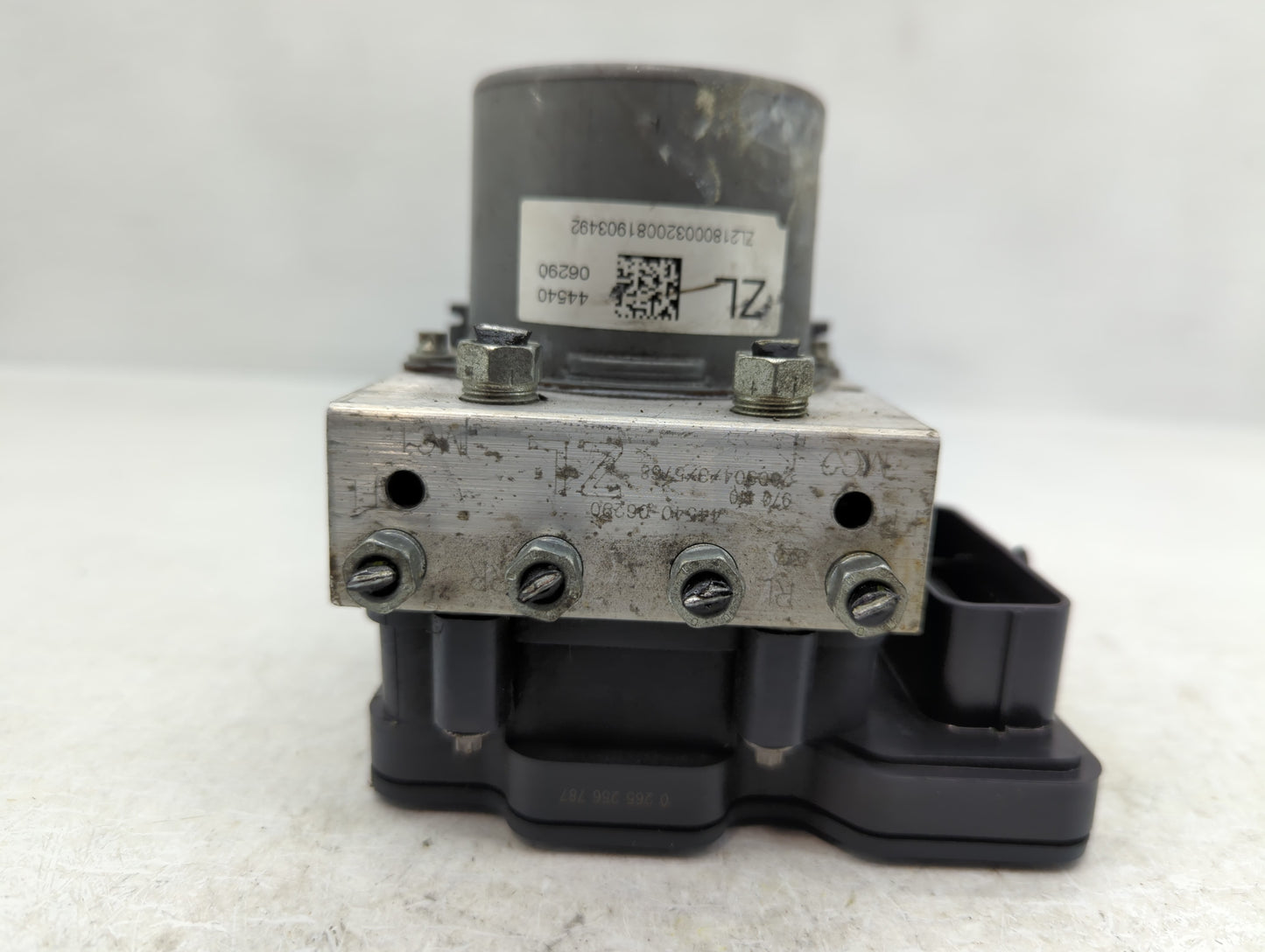 2018-2020 Toyota Camry ABS Pump Control Module Replacement P/N:44540-06290 Fits Fits 2018 2019 2020 OEM Used Auto Parts - Oe