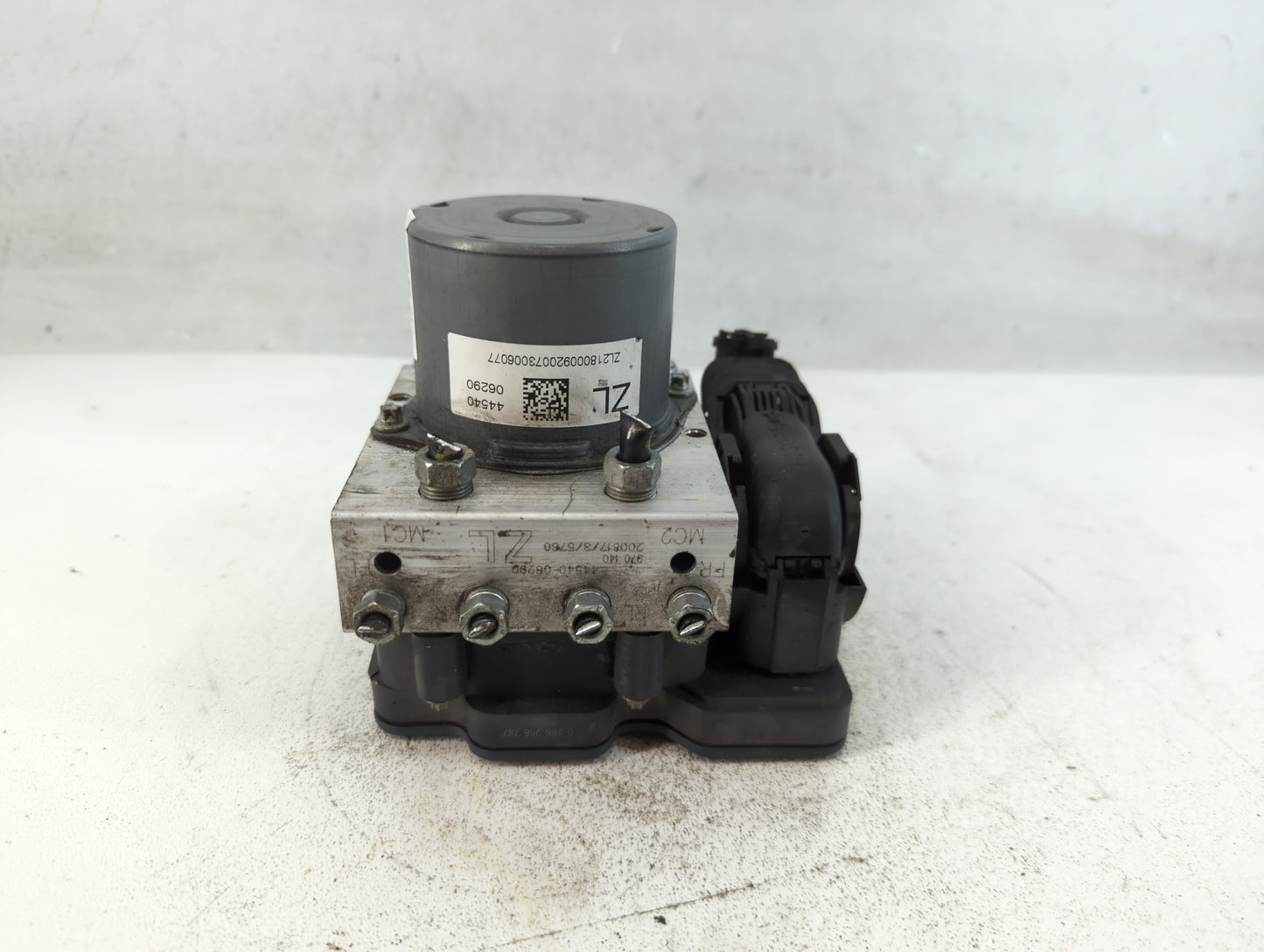 2018-2020 Toyota Camry ABS Pump Control Module Replacement P/N:44540-06290 Fits Fits 2018 2019 2020 OEM Used Auto Parts - Oe