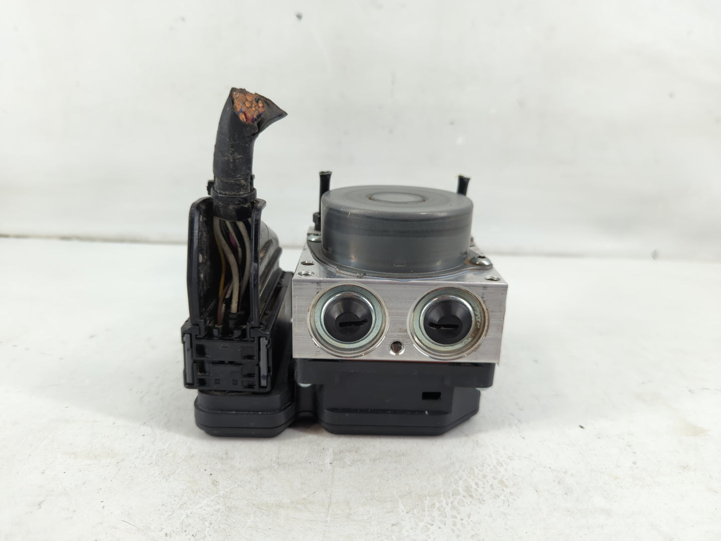 2020-2022 Toyota Corolla ABS Pump Control Module Replacement P/N:113040-41320 89541-12D60 Fits Fits 2020 2021 2022 OEM Used 