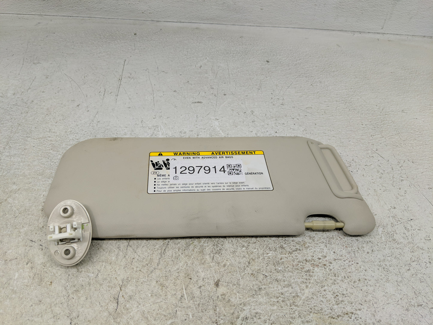 2019-2022 Toyota Corolla Sun Visor Shade Replacement Passenger Right Mirror Fits Fits 2019 2020 2021 2022 OEM Used Auto Part