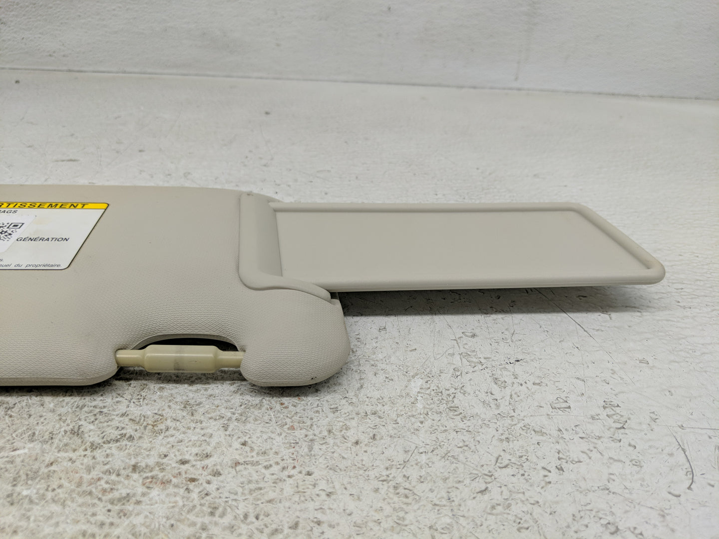 2019-2022 Toyota Corolla Sun Visor Shade Replacement Passenger Right Mirror Fits Fits 2019 2020 2021 2022 OEM Used Auto Part