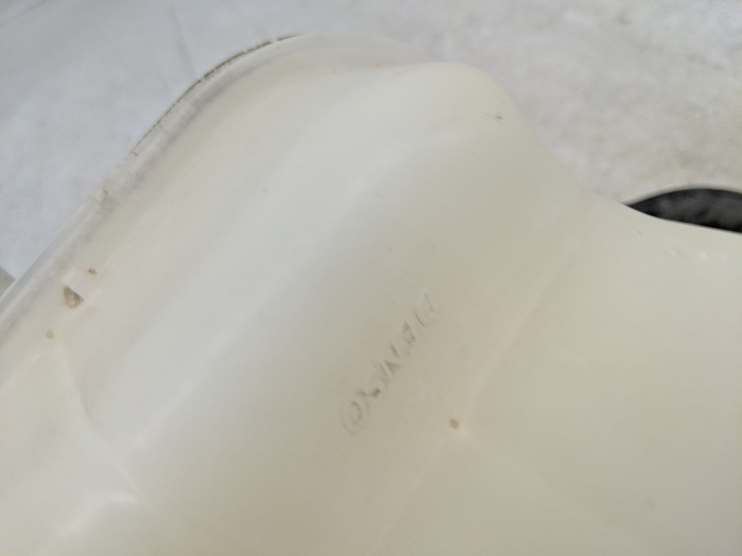 2019-2022 Toyota Corolla Windshield Washer Fluid Reservoir Bottle Oem - Oemusedautoparts1.com