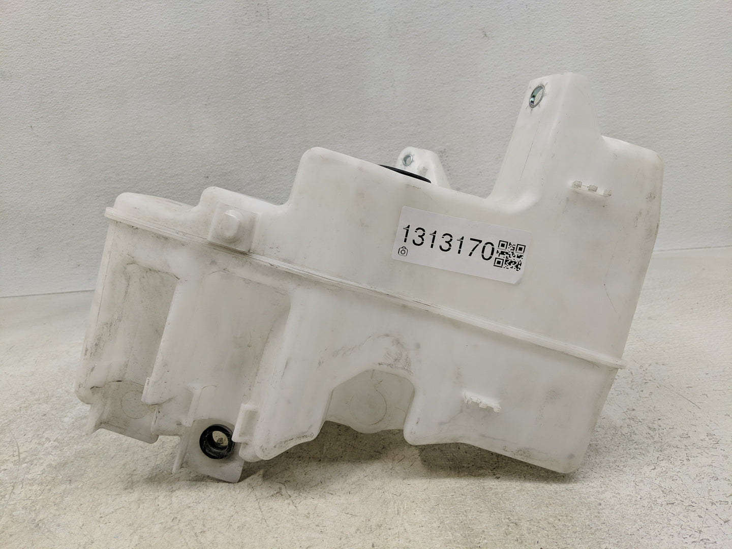 2019-2022 Toyota Corolla Windshield Washer Fluid Reservoir Bottle Oem - Oemusedautoparts1.com