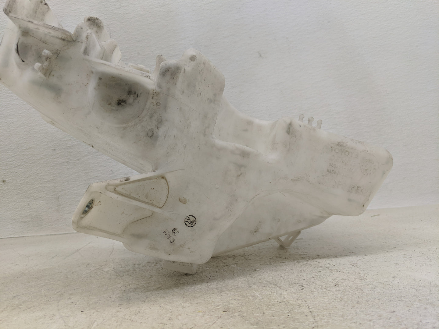 2019-2022 Toyota Corolla Windshield Washer Fluid Reservoir Bottle Oem - Oemusedautoparts1.com