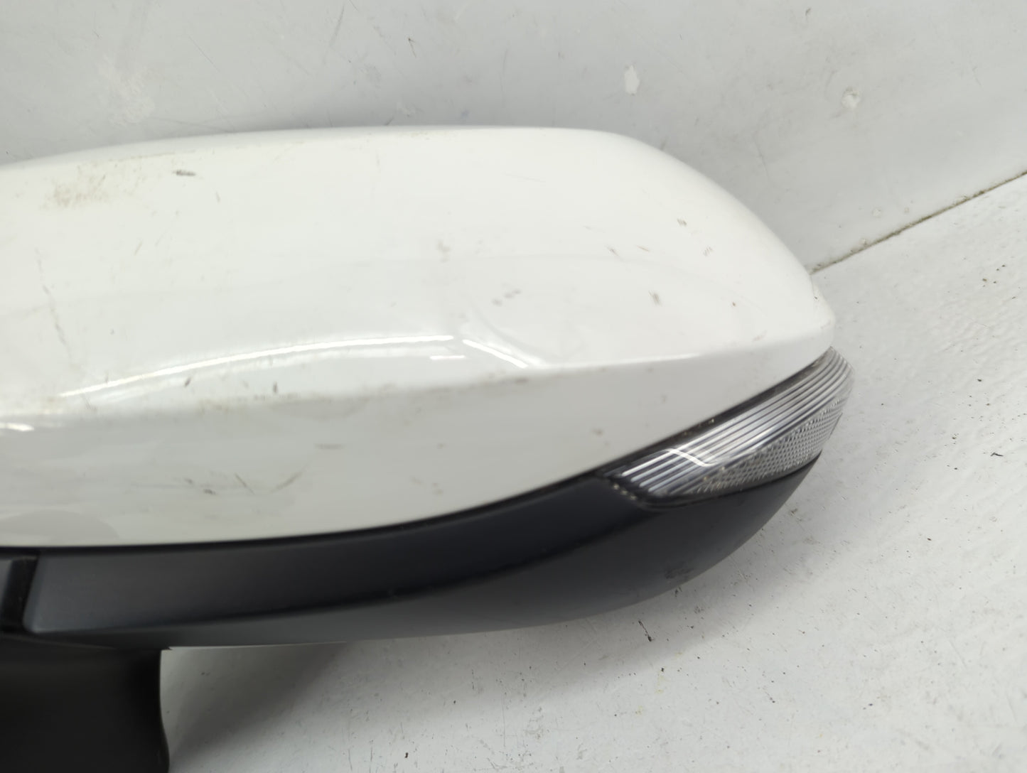 2019-2022 Toyota Corolla Driver Side View Mirror - Left Door Mirror OEM Used - Oemusedautoparts1.com