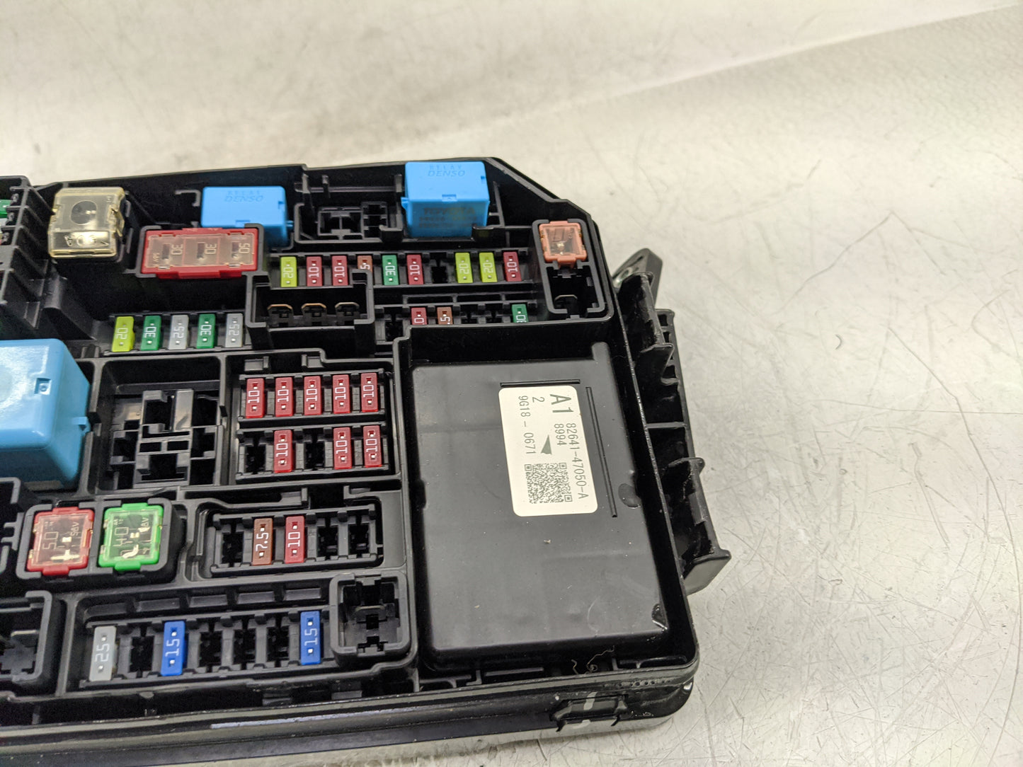 2020-2022 Toyota Corolla Fusebox Fuse Box Panel Relay Module P/N:82662-02A40 Fits Fits 2020 2021 2022 OEM Used Auto Parts - 