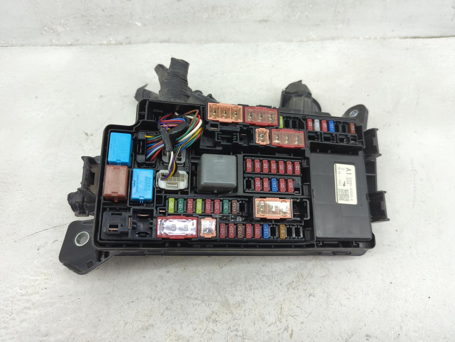 2020-2022 Toyota Corolla Fusebox Fuse Box Panel Relay Module P/N:82641-47050-A Fits Fits 2020 2021 2022 OEM Used Auto Parts 