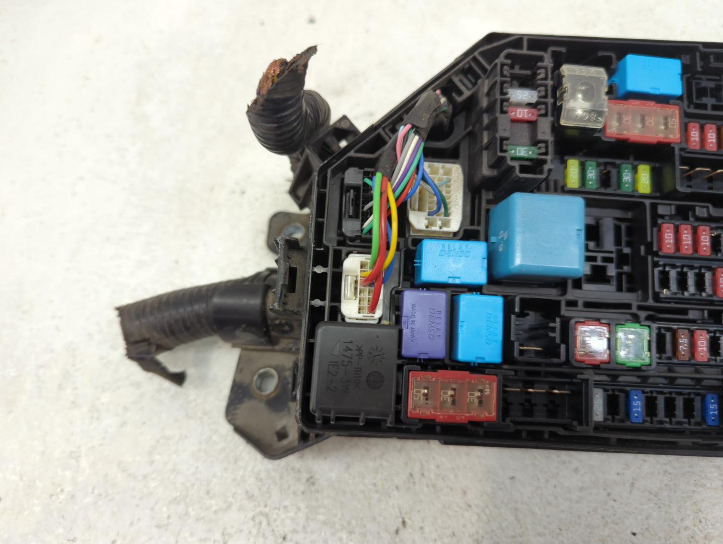 2020-2022 Toyota Corolla Fusebox Fuse Box Panel Relay Module P/N:82641-47050-A Fits Fits 2020 2021 2022 OEM Used Auto Parts 