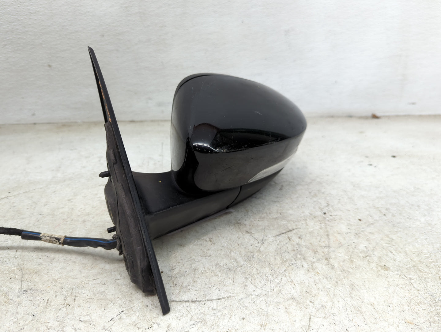 2020 Toyota Corolla Driver Side View Mirror - Left Door Mirror OEM Used - Oemusedautoparts1.com