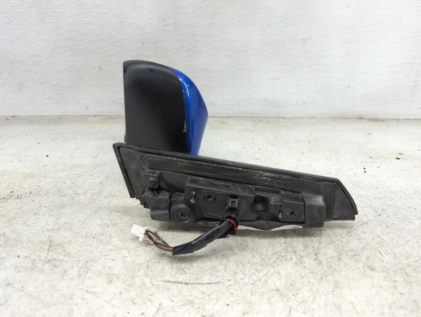 2020 Toyota Corolla Driver Side View Mirror - Left Door Mirror OEM Used - Oemusedautoparts1.com