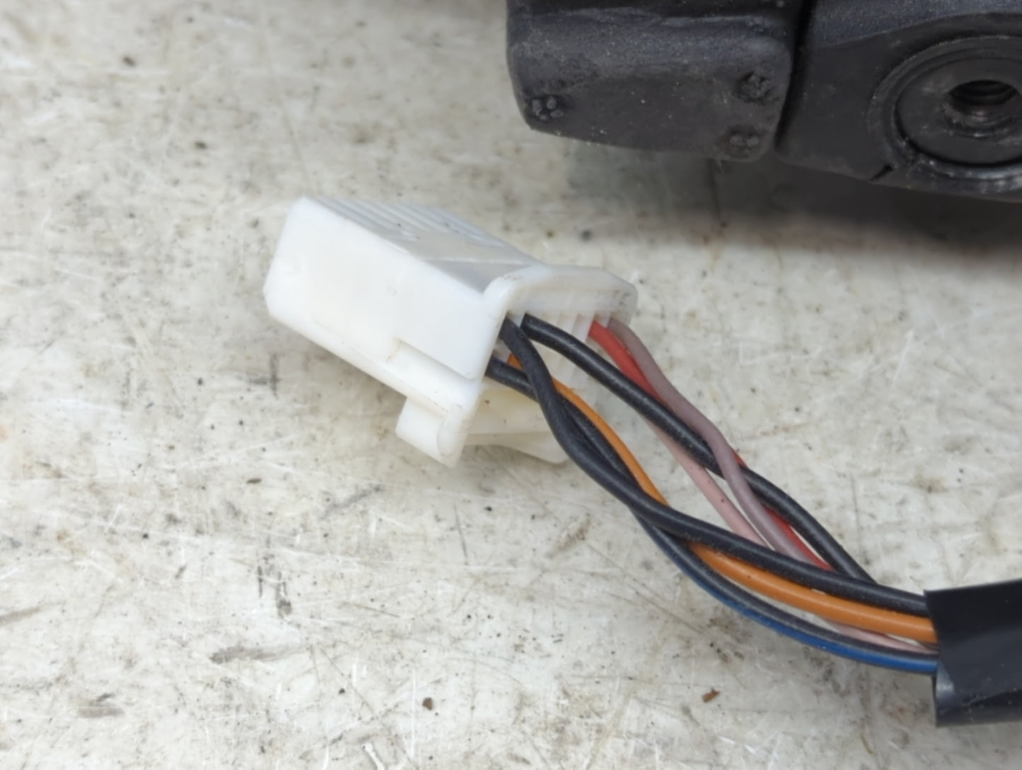2020 Toyota Corolla Driver Side View Mirror - Left Door Mirror OEM Used - Oemusedautoparts1.com