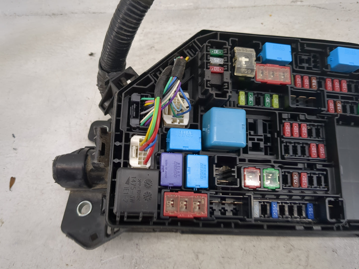 2020-2022 Toyota Corolla Fusebox Fuse Box Panel Relay Module P/N:82641-47050-A Fits Fits 2020 2021 2022 OEM Used Auto Parts 