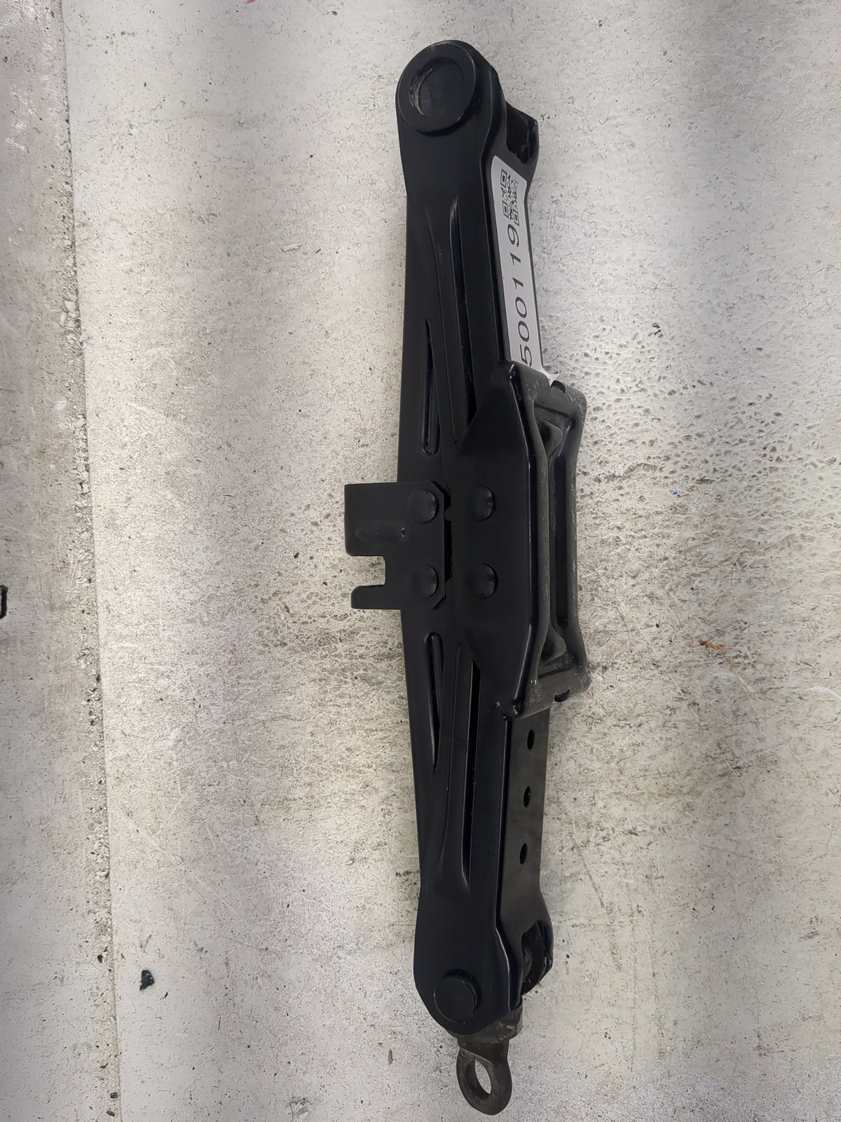 2020 Toyota Corolla Spare Scissor Car Jack Black - Oemusedautoparts1.com