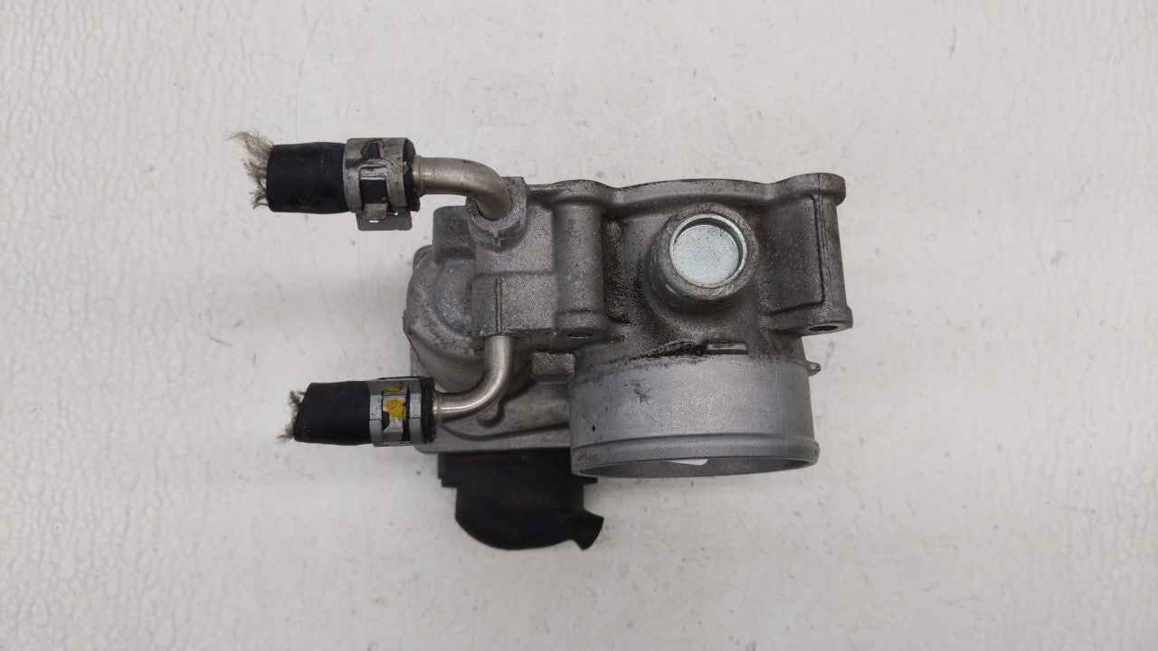 2020 Toyota Corolla Throttle Body P/N:22030-0T130 22030-37040 Fits Fits 2013 2014 OEM Used Auto Parts - Oemusedautoparts1.co