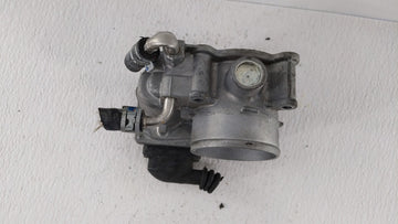 2020 Toyota Corolla Throttle Body P/N:22030-0T130 22030-37040 Fits Fits 2013 2014 OEM Used Auto Parts