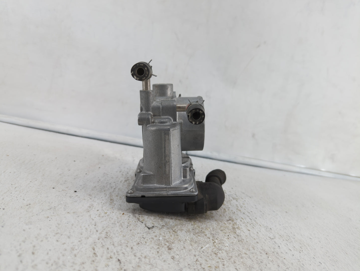 2020 Toyota Corolla ABS Pump Control Module Replacement P/N:22030-37040 Fits OEM Used Auto Parts - Oemusedautoparts1.com
