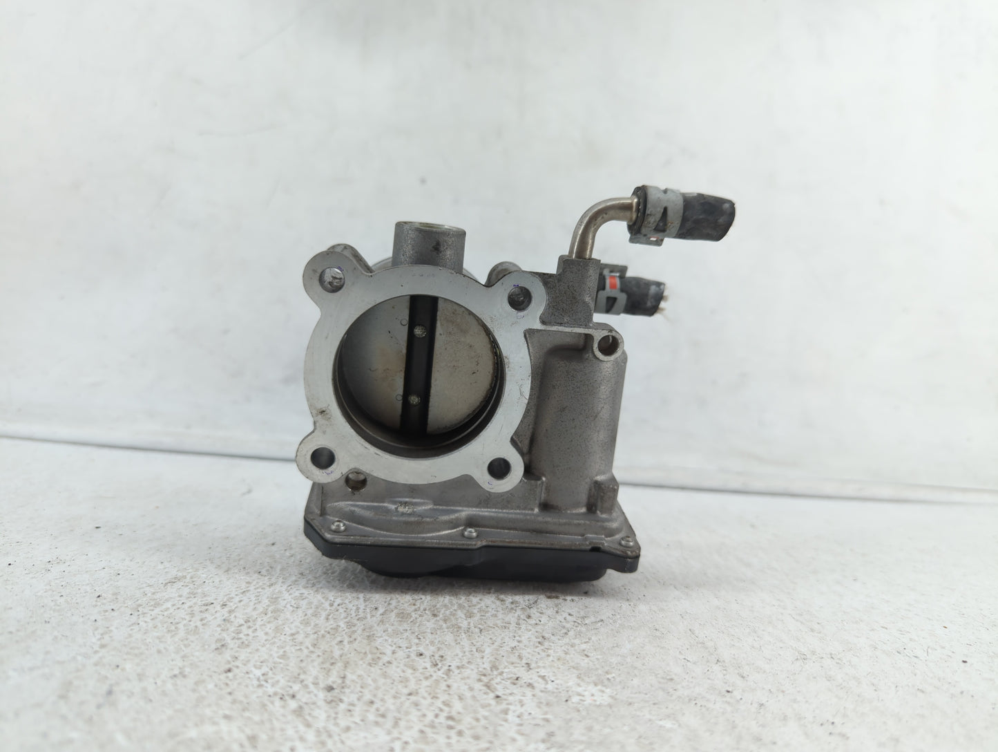 2020 Toyota Corolla Throttle Body P/N:22030-0P050 22030-0T130, 22030-37040 Fits Fits 2013 2014 OEM Used Auto Parts - Oemused