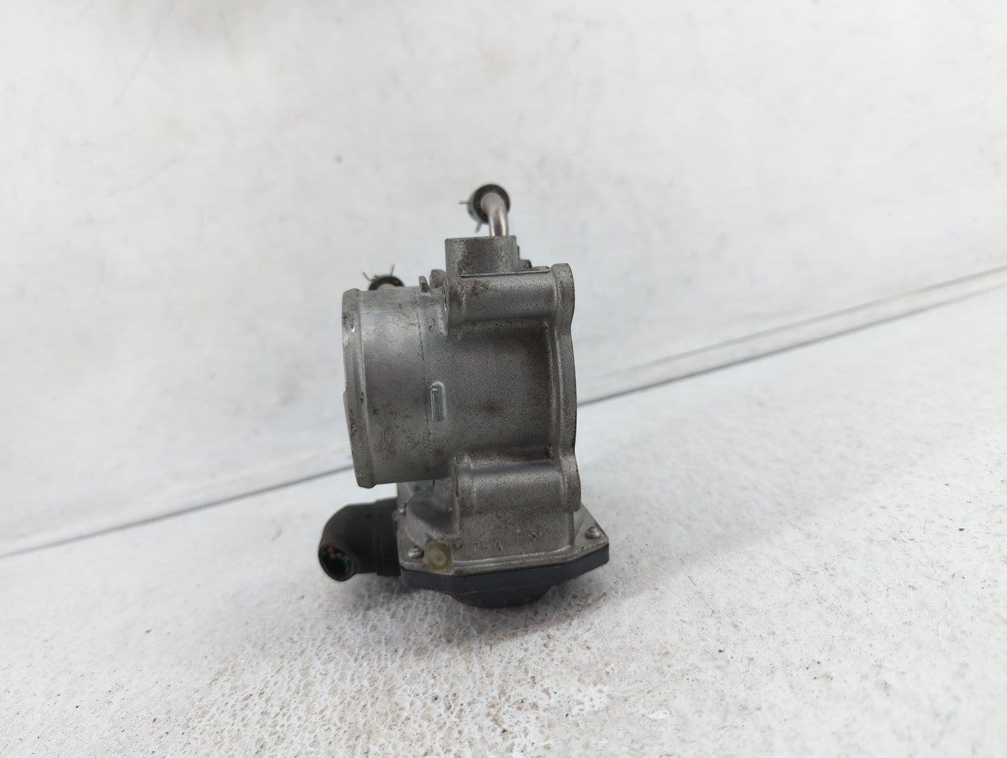 2020 Toyota Corolla Throttle Body P/N:22030-0P050 22030-0T130, 22030-37040 Fits Fits 2013 2014 OEM Used Auto Parts - Oemused