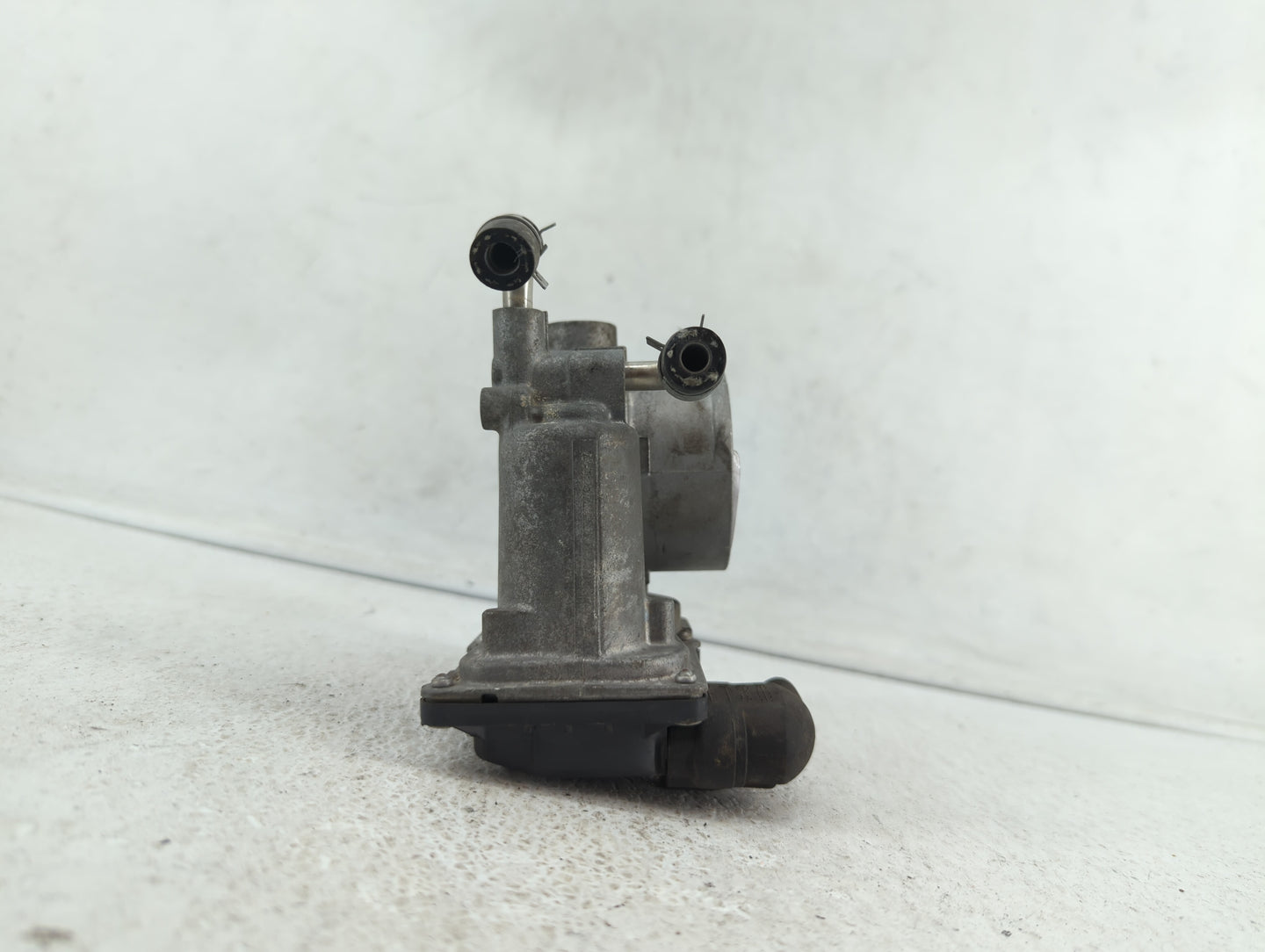 2020 Toyota Corolla Throttle Body P/N:22030-37040 22030-47040 Fits Fits 2012 2013 2014 2015 2016 2017 2018 2019 OEM Used Aut