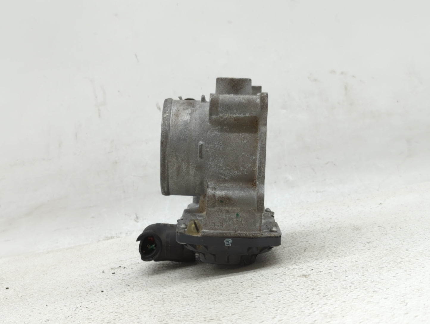 2020 Toyota Corolla Throttle Body P/N:22030-0P050 22030-0T130, 22030-37040 Fits Fits 2013 2014 OEM Used Auto Parts - Oemused