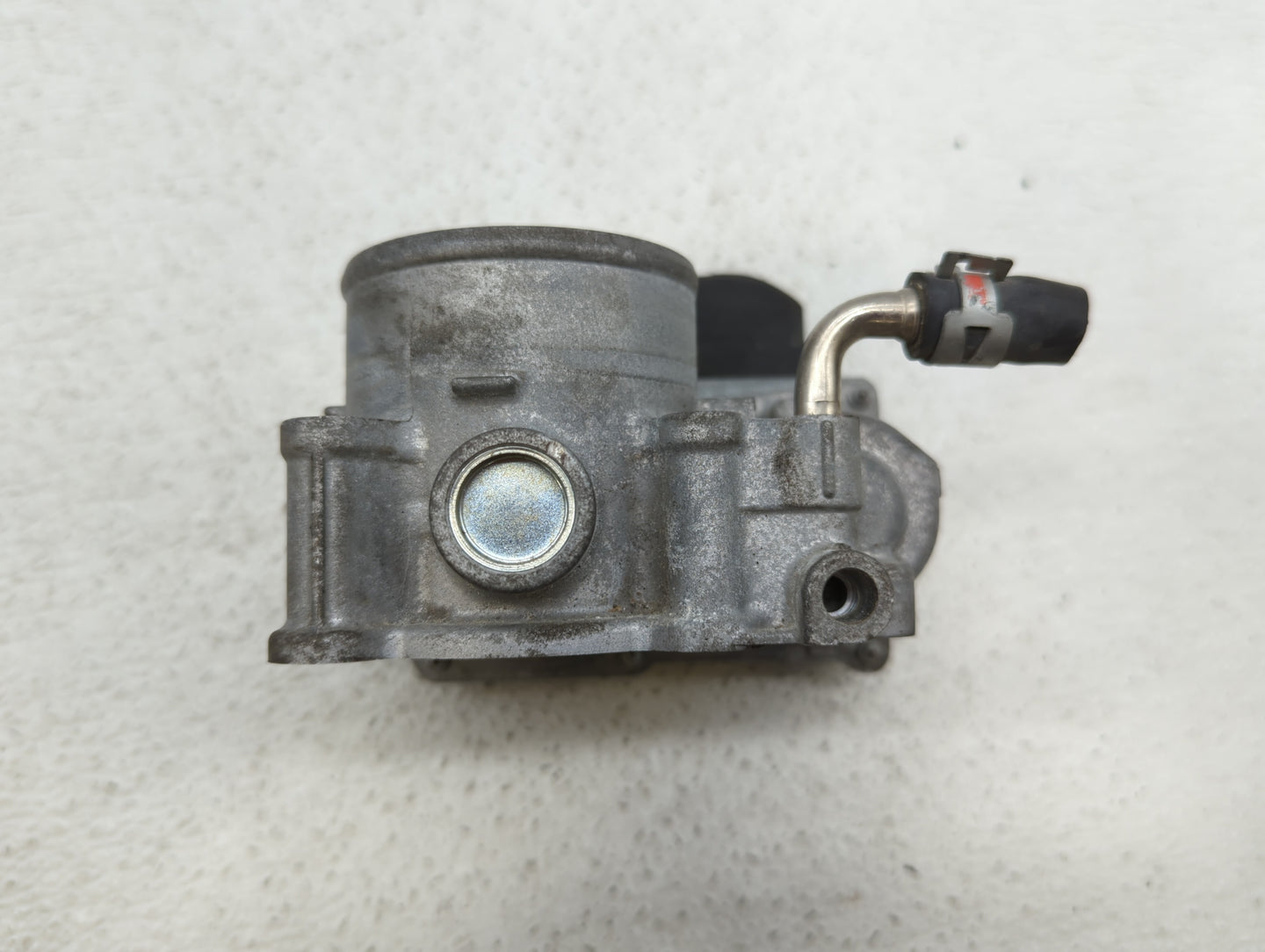 2020 Toyota Corolla Throttle Body P/N:22030-0P050 22030-0T130, 22030-37040 Fits Fits 2013 2014 OEM Used Auto Parts - Oemused