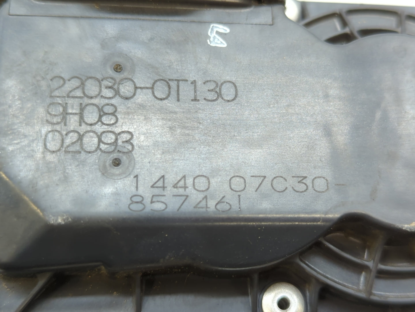 2020 Toyota Corolla Throttle Body P/N:22030-0P050 22030-0T130, 22030-37040 Fits Fits 2013 2014 OEM Used Auto Parts - Oemused